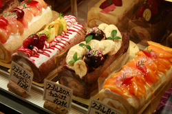 ロールケーキ（バナナ入り）